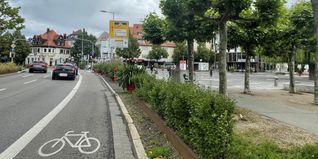 Der Elbenplatz dient nicht nur als Veranstaltungsfläche, sondern auch als wichtige Radverbindung. Ein neues Umleitungskonzept soll bei großen Veranstaltungen künftig Konflikte vermeiden.